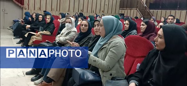 برگزاری کارگاه توانمندسازی مربیان مقطع ابتدایی در کانون شهید مطهری شهرستان فردیس 