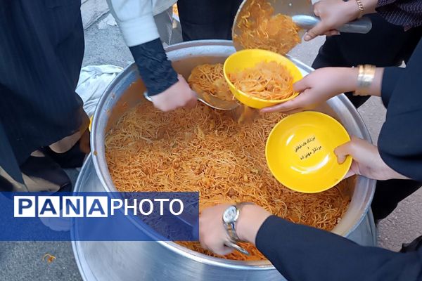 دانش‌آموزان دبستان علامه طباطبایی پیشوا در سوگ مادر عالم خلقت