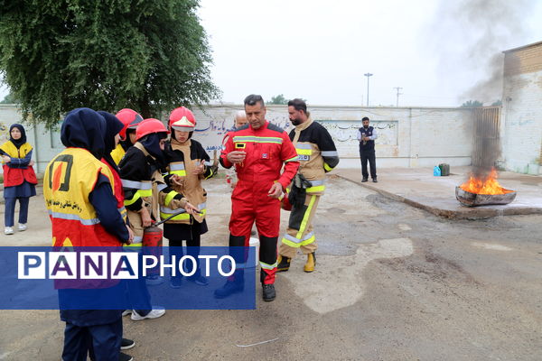 پناه‌گیری، خروج، نجات؛ مانور زلزله در خوزستان