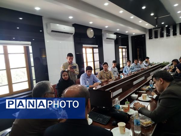 شورای دانشآموزی پل ارتباطی مؤثر میان دانشآموزان و مدیران
