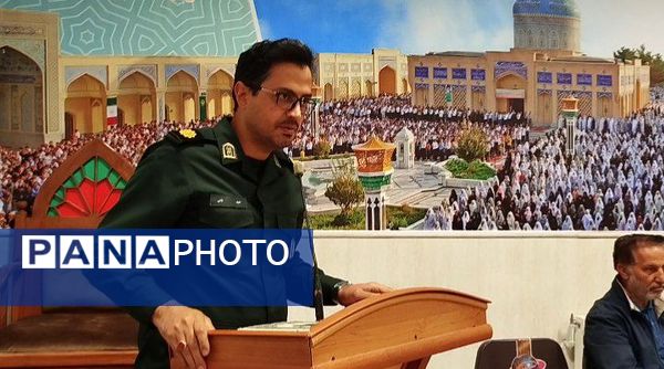 دیدار فرماندهان بسیج دانش آموزی مدارس کاشمر با امام‌ جمعه شهرستان