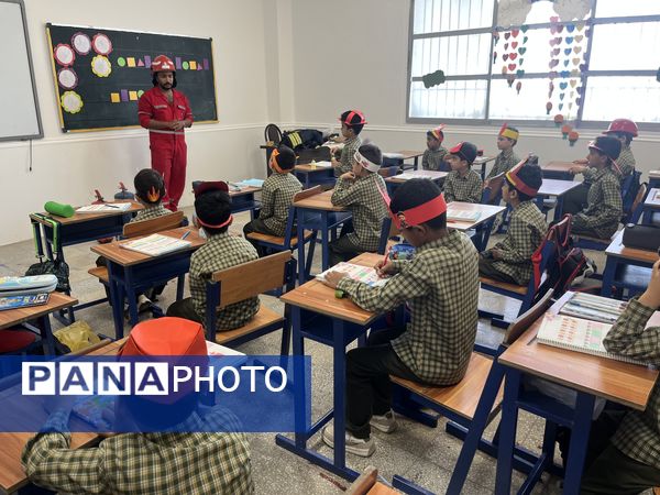 روز آتش‌نشانی در دبستان شهید تندگویان