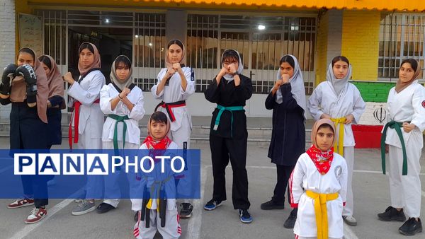 المپیاد ورزشی درون مدرسه ای در دبیرستان نورالهدی ناحیه ۷ مشهد