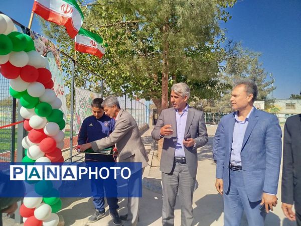 افتتاح چمن مصنوعی دبیرستان نمونه دولتی دانش کاشمر 