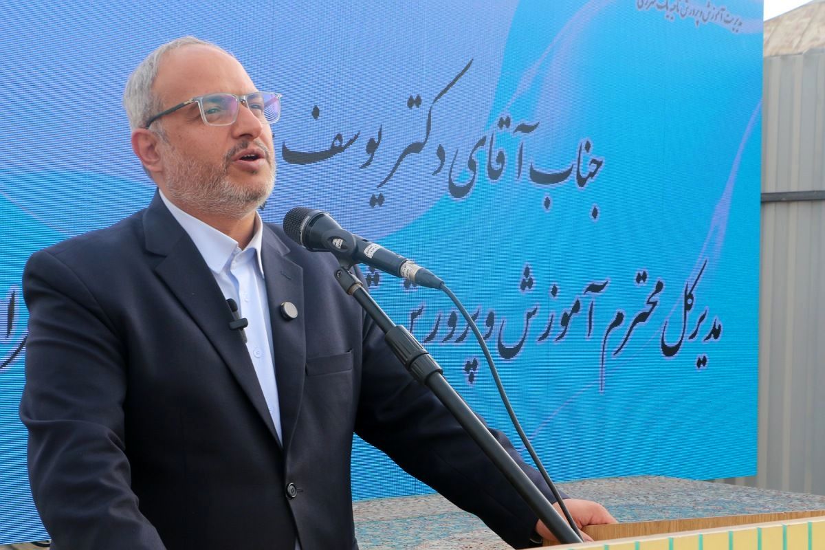 حضور خانواده معظم شهدا حال ما را خوب می‌کند