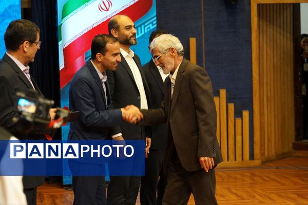 آیینه‌ تلاش کارمندان دانشگاه فردوسی مشهد(۲)