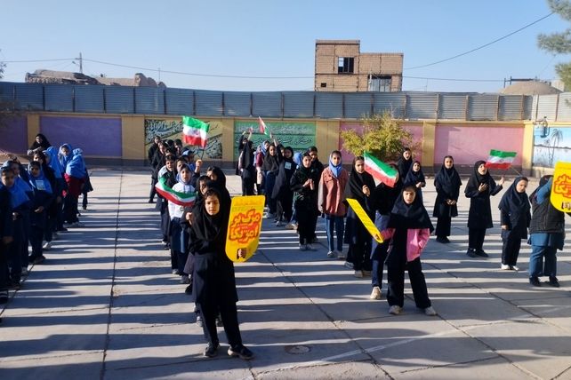 گرامیداشت هفته بسیج دانش آموزی در آموزشگاه فرهنگ خلیل آباد