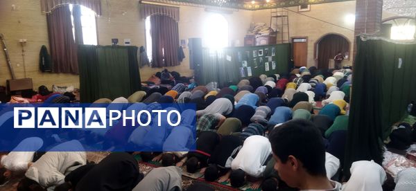 اعتکاف دانش‌آموزی در مرند با حضور حجت‌الاسلام بختیار بایرام اُف