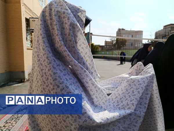 اقامه نماز باران در دبیرستان دخترانه یک وکیلی 3