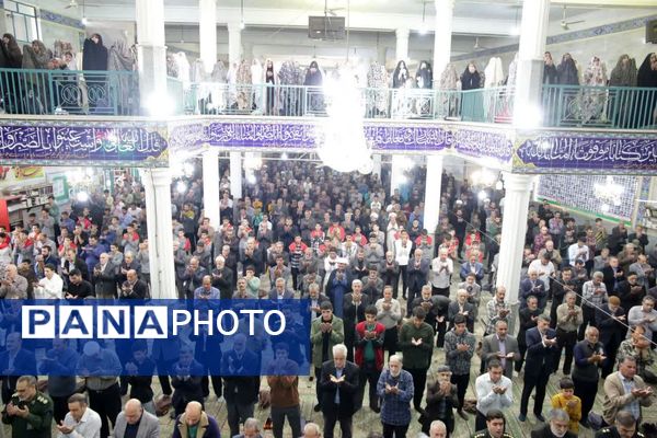 حضور دانش‌آموزان دبیرستان شاهد شهید زیوری پایدار در نماز جمعه اسدآباد 