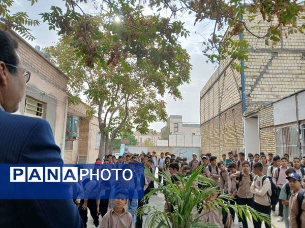 آغاز سال تحصیلی جدید در دبیرستان امید