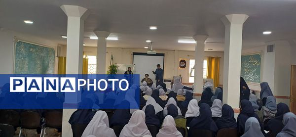 حضور امام جمعه شهرستان نیشابور در دبیرستان نمونه وکیلی استاد شفیعی کدکنی «وکیلی ۱۰»