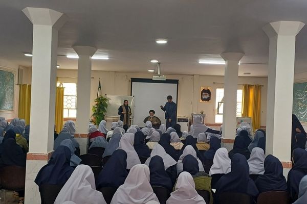 حضور امام جمعه شهرستان نیشابور در دبیرستان نمونه وکیلی استاد شفیعی کدکنی «وکیلی ۱۰»