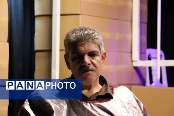 نمایش «در باران آمد» تا سوم مهرماه روی صحنه می‌رود