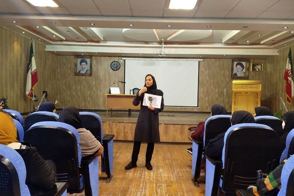 کارگاه آموزشی مراقبین و رابطین سلامت با محوریت آنفلونزا، تغذیه سالم، دخانیات