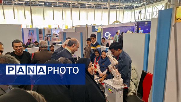 غرفه رباتیک و هوش مصنوعی ناحیه ۶ 