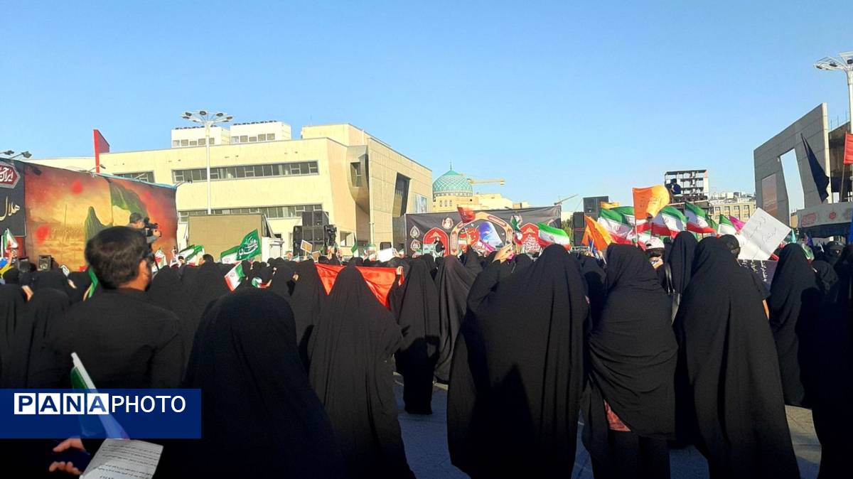 را‌هپیمایی روز عفاف و حجاب در سالروز سرکوب خونین قیام مردم علیه کشف حجاب مشهد