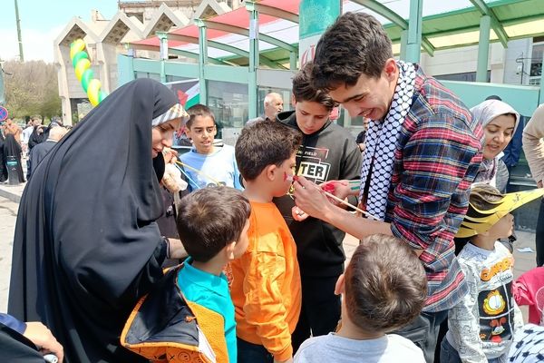 راهپیمایی باشکوه روز جهانی قدس در جوار بارگاه رضوی