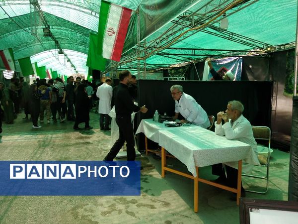برپایی موکب شهدای شاهنامه و شهرداری منطقه ۱۲ و پذیرایی از زائران امام رضا (ع) در مشهد 