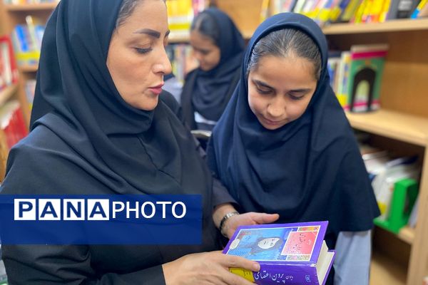 دانش‌آموزان دبیرستان نگین‌دانش ورامین میهمان کتابخانه رازی شدند