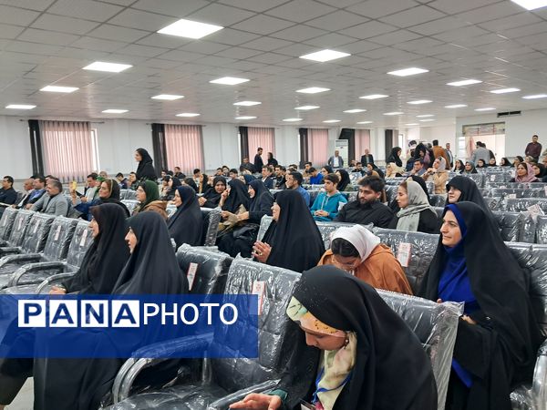 تجلیل از برترین‌های کنکور در قائمشهر