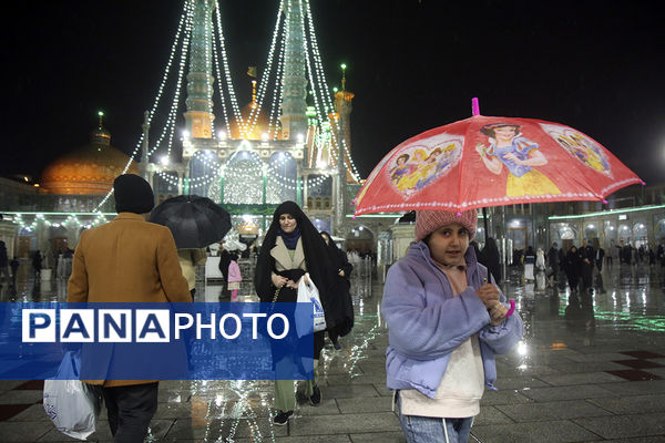 جشن عید مبعث در شب و روز بارانی حرم حضرت معصومه(س)