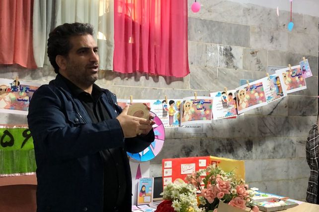 اجرای طرح «بازی–یادگیری» با حضور معاون آموزشی آموزش و پرورش شهرستان قدس در دبستان هدی