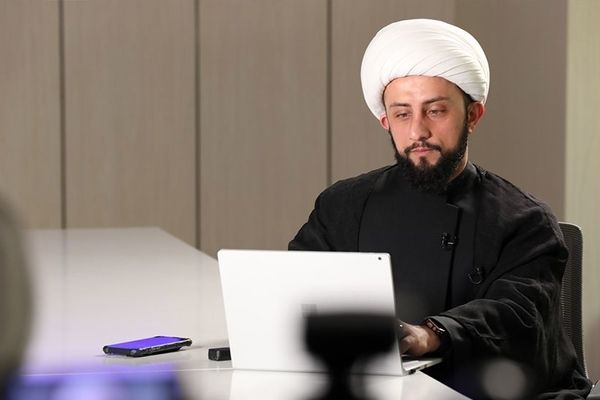 همراهی علم و اخلاق، راهی به سوی موفقیت دانش‌آموزان