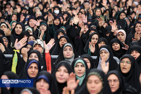 دیدار جمعی از معلمان با رهبر معظم انقلاب