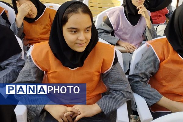 برگزاری المپیاد ورزشی دورن‌مدرسه‌ای در مدرسه حضرت خدیجه(س)بهارستان‌دو