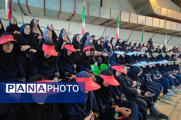 مراسم تجلیل از مربیان سازمان دانش آموزی ملارد 