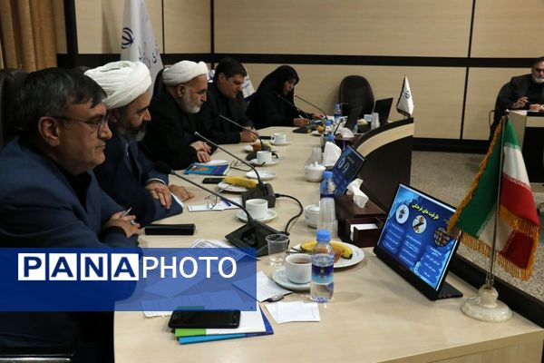نشست هم‌اندیشی کانون‌های فرهنگی هنری مساجد با حضور معاون فرهنگی اجتماعی استاندار 