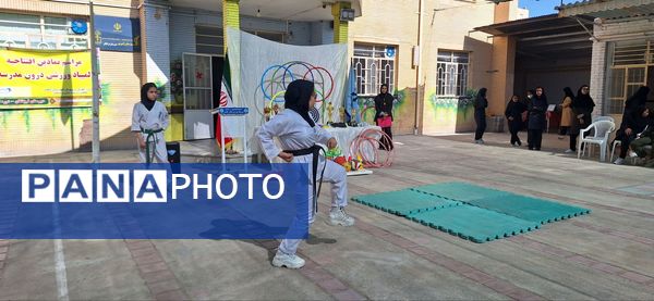افتتاحیه المپیاد ورزشی در دبیرستان فرزانگان دوره اول 