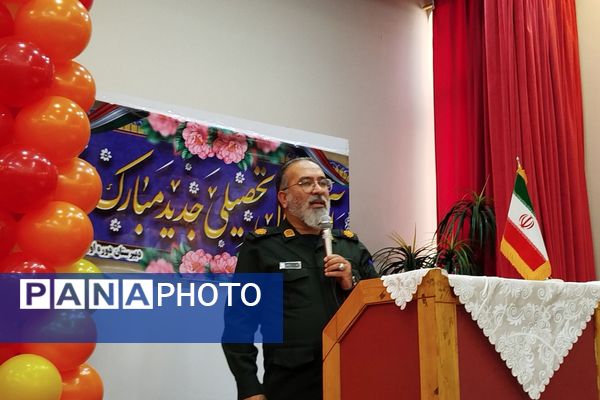 برگزاری «جشن جوانه ها» در دبیرستان راضیه شکرابی ناحیه دو شهرری 