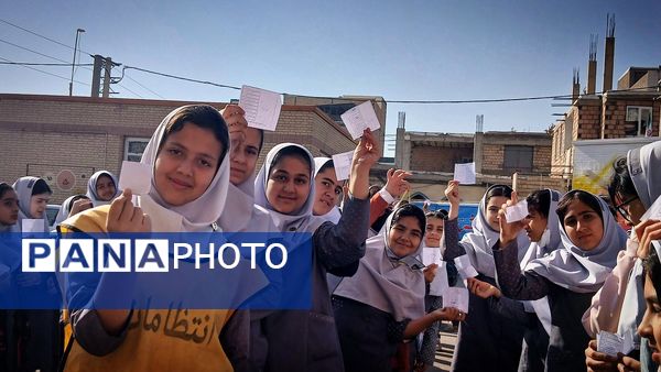 برگزاری انتخابات شورای دانش‌آموزی مدرسه دانش و هنر شهرستان نظرآباد