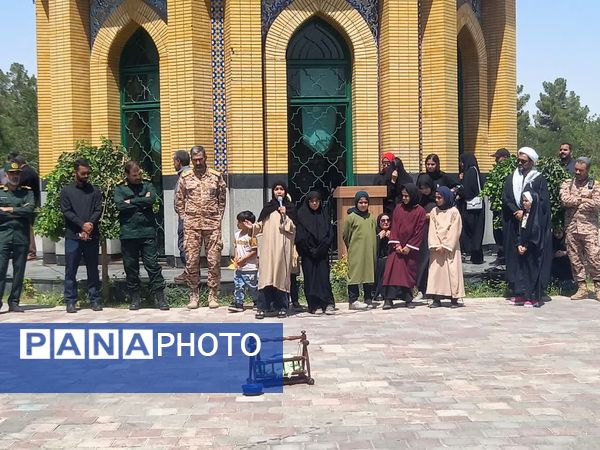 حضور دانش‌آموزان و فرهنگیان تربت‌جامی در عزاداری اربعین حسینی