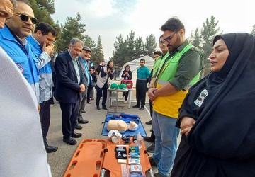 مانور سراسری زلزله و ایمنی در هنرستان محمودیه ناحیه 6 مشهد مقدس