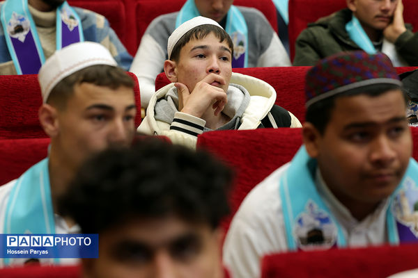 مراسم آموزش کاروان‌های عمره دانش‌آموزی به دانش‌آموزان عازم سرزمین وحی