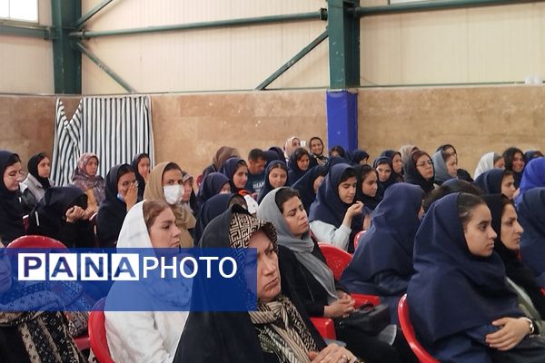  برگزاری کارگاه آموزشی هدایت و مشاوره  تحصیلی در دبیرستان تربیت رودهن  