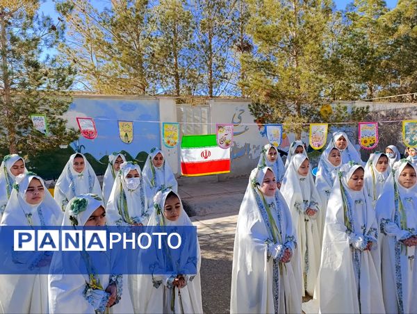 شور و هیجان هفته فرهنگ و هنر در دبستان خدیجه کبری ابرکوه
