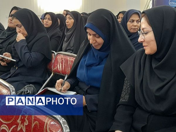 گردهمایی سالیانه مدیران مدارس استثنایی استان با محوریت پروژه مهر