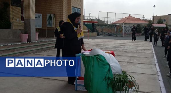 جشن آغاز سال تحصیلی جدید در دبیرستان فرهنگ فخرایی