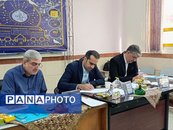 روز پایانی داوری مسابقات کشوری قرآن ،عترت و نماز در مدرسه شهید غیوری ناحیه یک شهرری