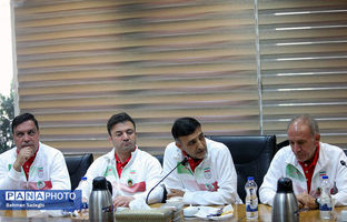 آمادگی صددرصدی دانش‌آموزان‌ برای جام جهانی فوتسال در برزیل/ داورزنی: برای قهرمانی و افتخارآفرینی برای ایران می‌جنگیم