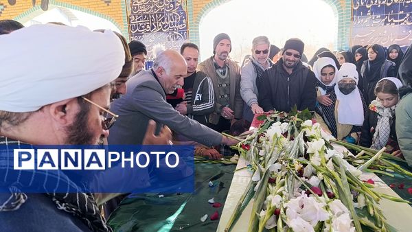 مراسم تشییع شهید گمنام در شهر سفیددشت 