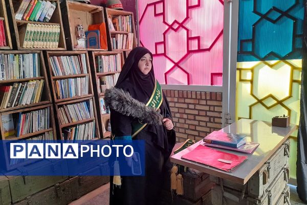 گلباران مزار شهدای ملارد با حضور مسئولان و خانواده‌های معظم شهدا 