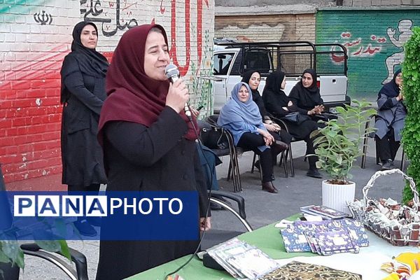 برگزاری جشن پرشور روز دانش آموز در دبیرستان شهدای هسته‌ای