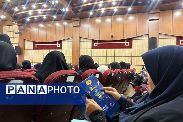 نشست تخصصی افق نو در تربیت جهت اجرایی سازی طرح «ایرانمون»