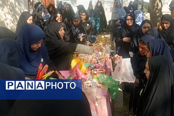 حضور دانش‌آموزان ناحیه دو شهرری در نمایشگاه طرح‌های علمی پژوش سرای بصیرت 