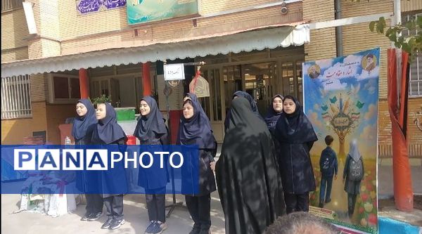 جشن آغاز سال تحصیلی در دبیرستان دخترانه حاتمی 